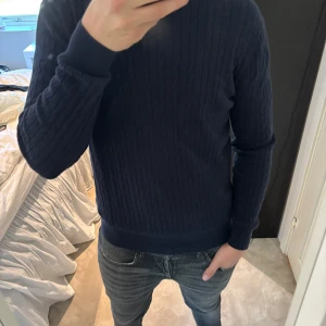 Kashmir blend tröja   - Najs tröja fräsch å allmänt najs. Billig för å vara kashmire