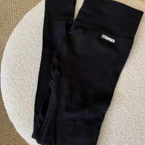 Träningstights  - Som nya. Stretchiga. 