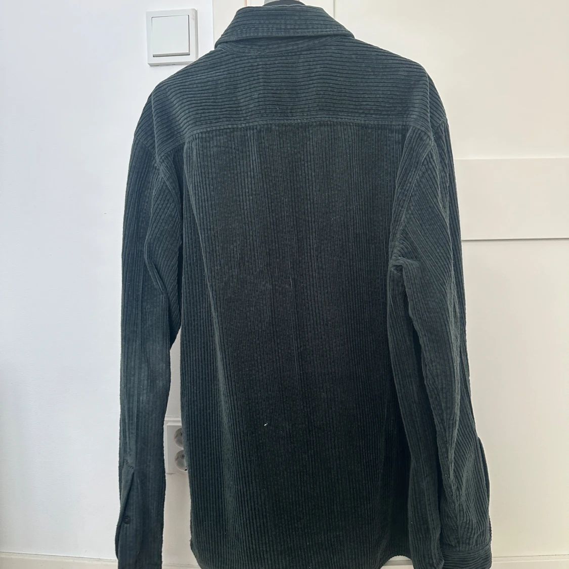 MörkGrön corduroy manchester-skjorta från Stone Island - 2