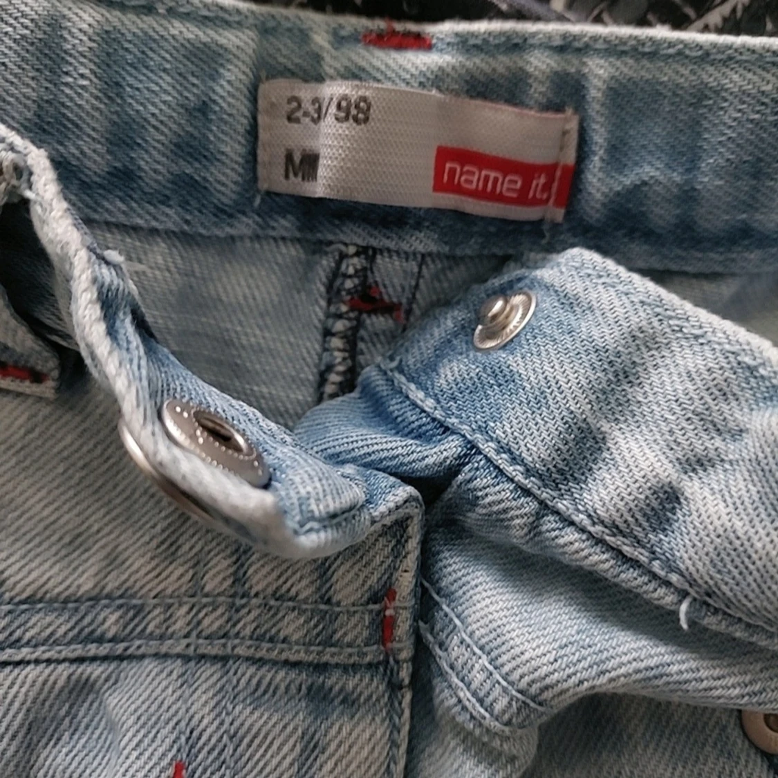 Ljusblå jeanskjol från Name It,  storlek 2-3år - 2