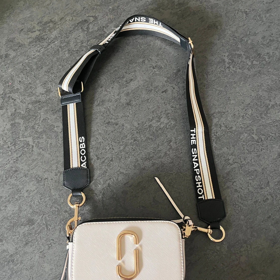 Vit axelväska från Marc Jacobs - 2