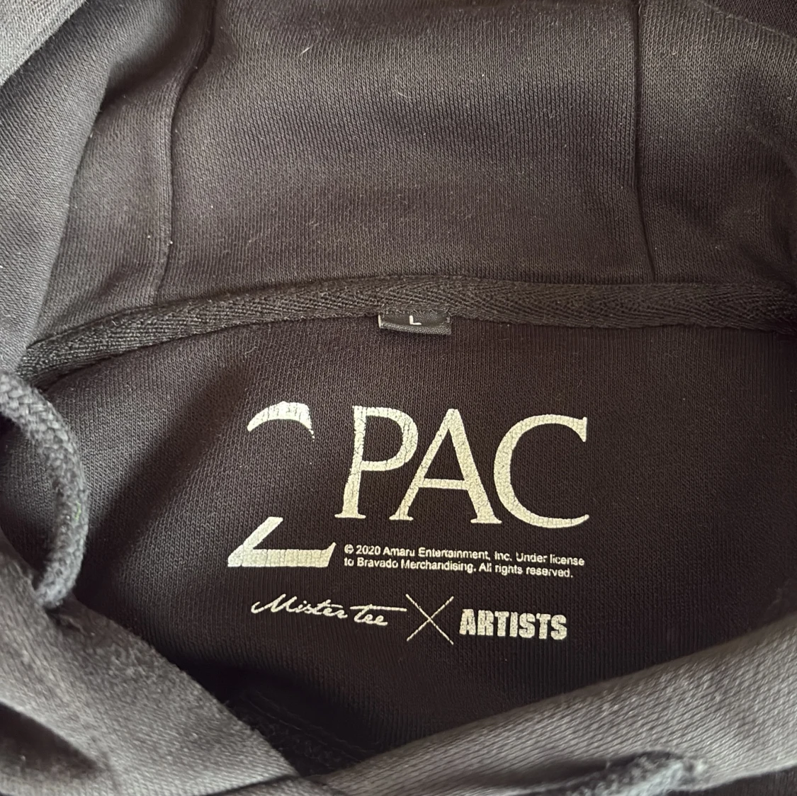 Svart Tupac hoodie från Mister Tee - 3