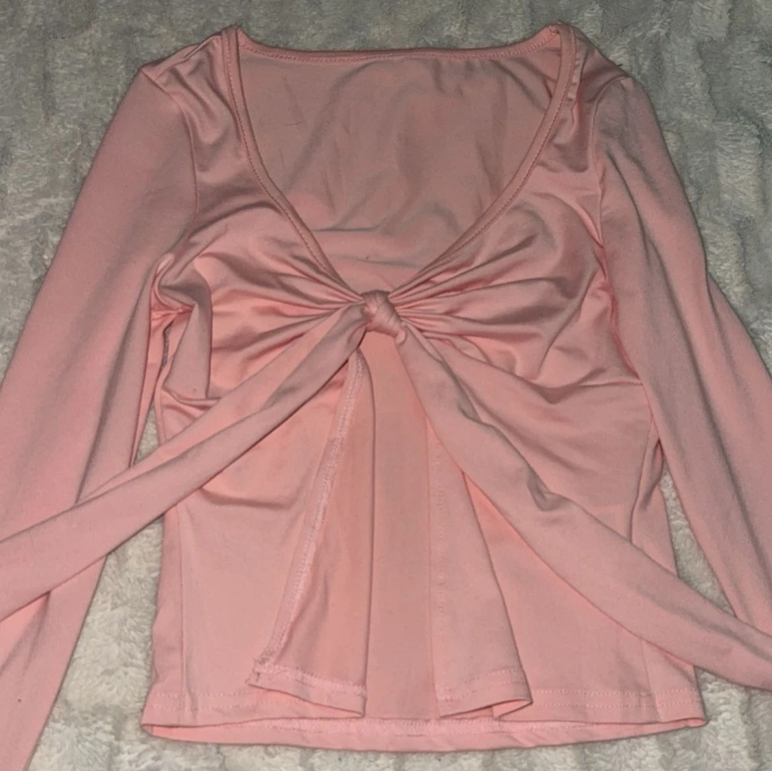 Rosa långärmad topp med knyt - 1