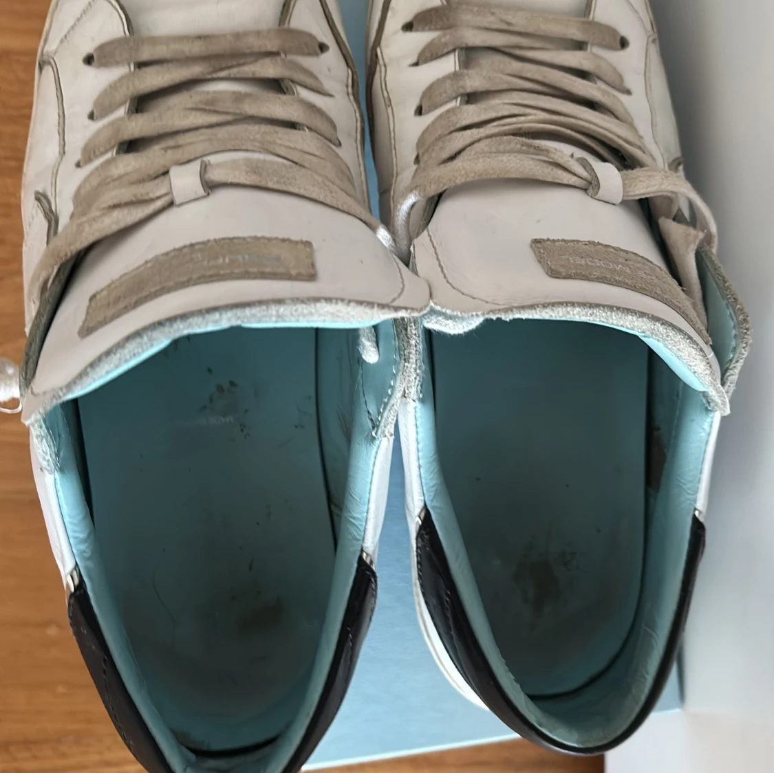 Vita sneakers från Philippe Model  - 2