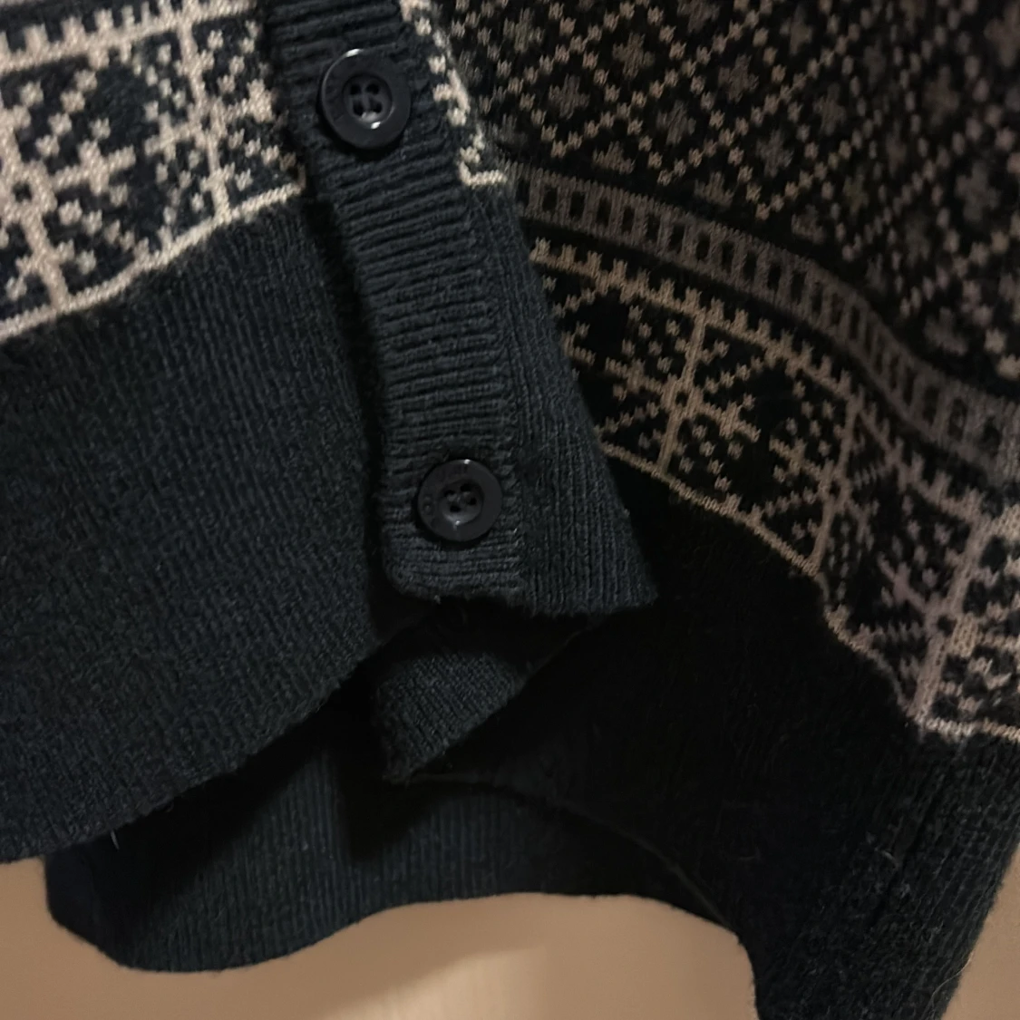 Mörkblå kofta med mönster från Dark Soul - 3