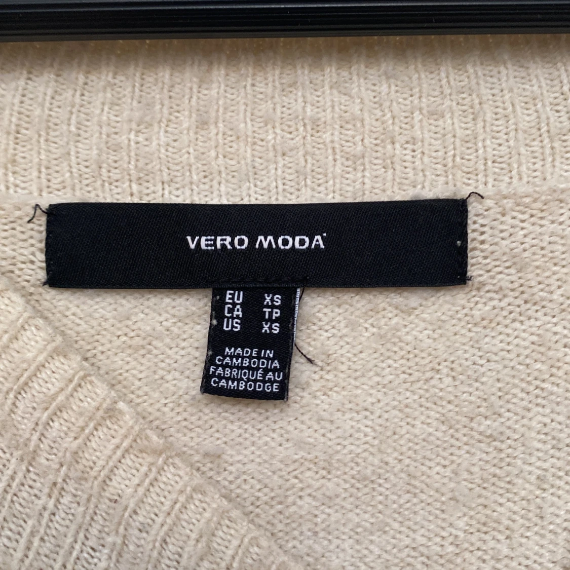 Beige stickad tröja från Vero Moda - 2