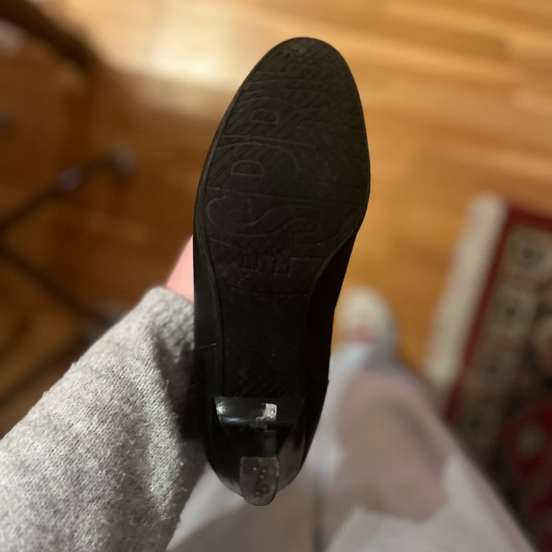 Svarta stövlar i skinn med klack - 4