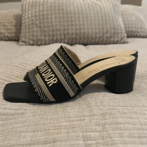 Klackskor - Fina klackskor! Använda max 1-2 gånger 💓