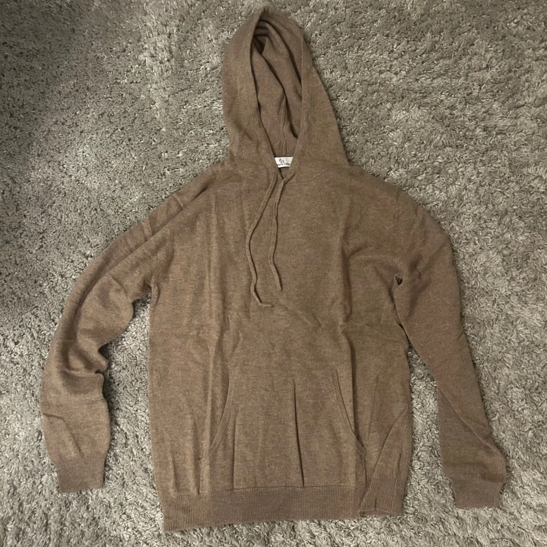 Brun kashmir hoodie med huva