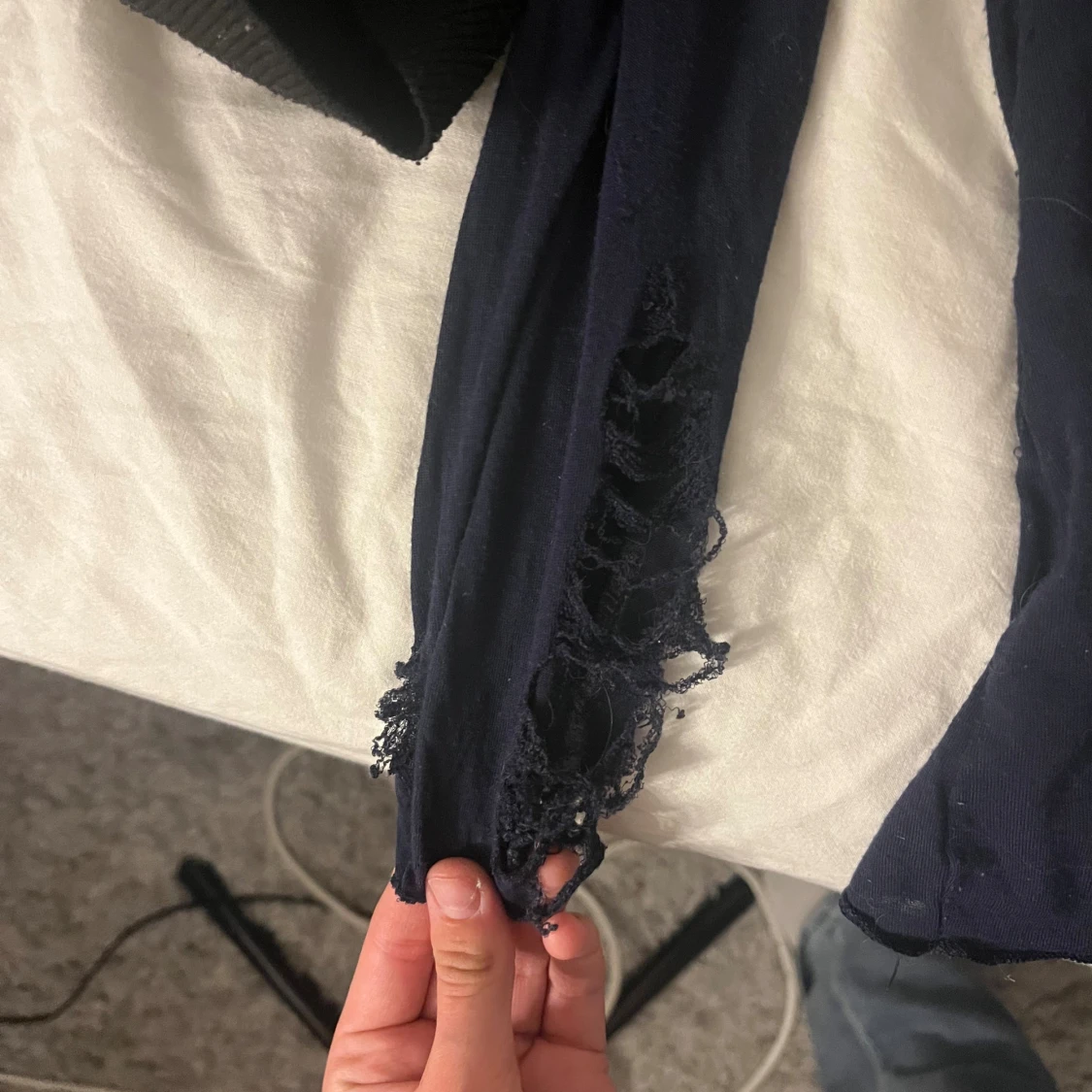 Mörkblå långärmad topp i bomull - 1