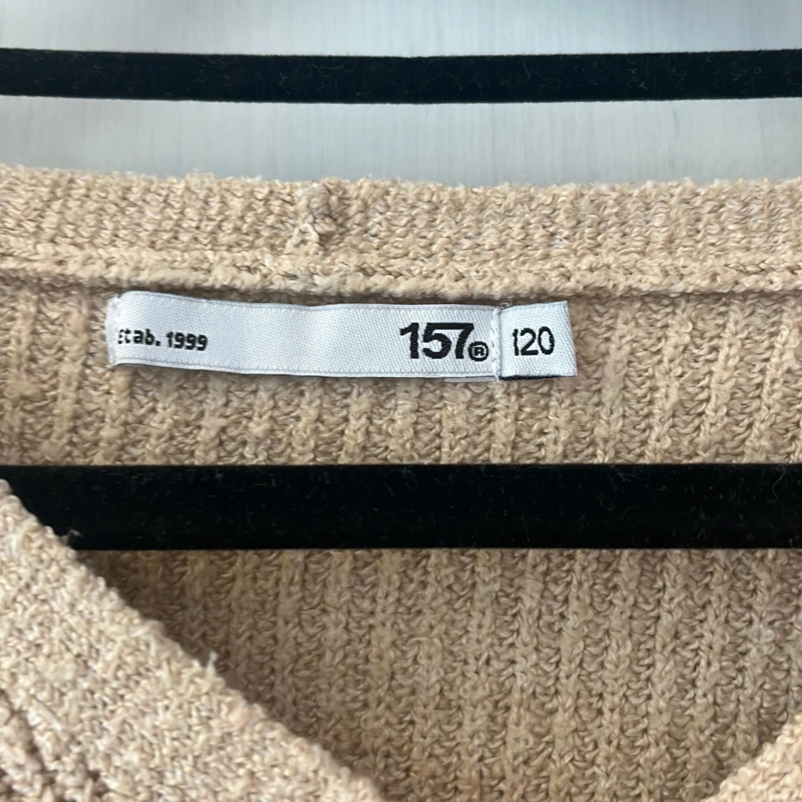 Beige stickad kofta från 157 - 3