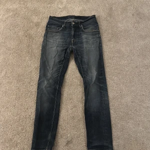 Tiger of sweden jeans - Säljer ett par jeans från tiger of sweden i style Iggy, har tecken på användning