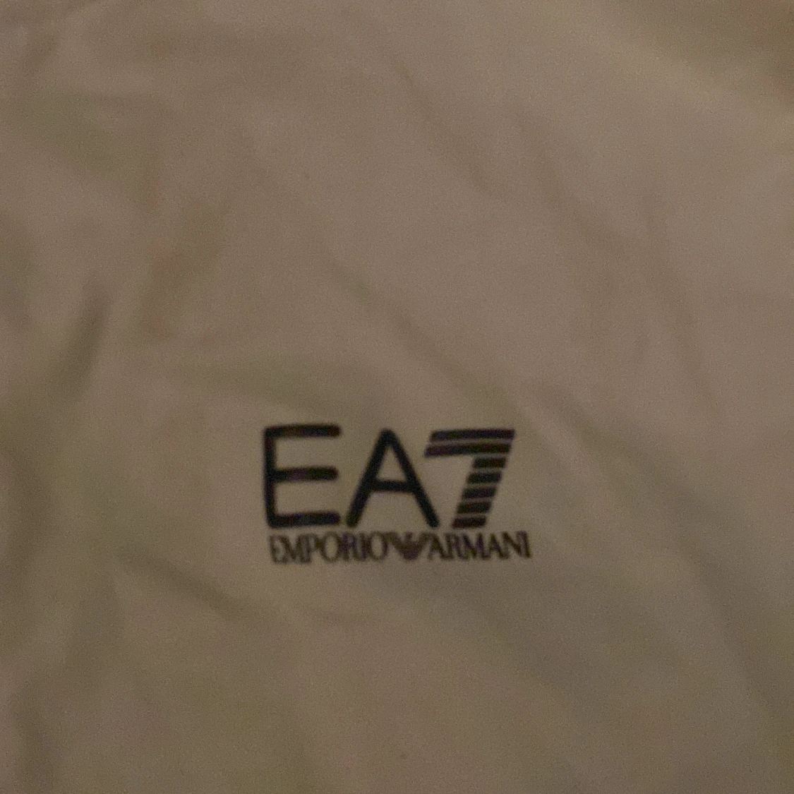 Vit zipjacka från EA7 Emporio Armani - 1