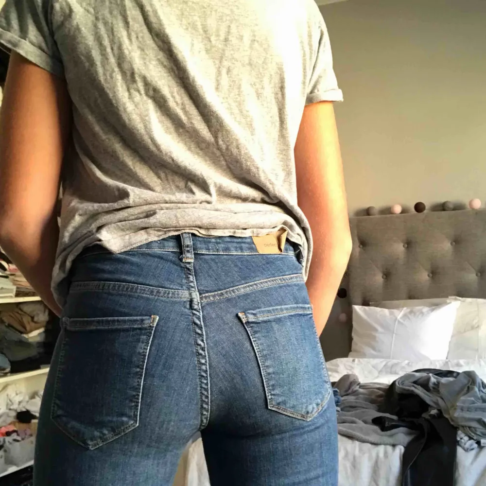 Super snygga jeans från Gina med hål i🦋används inte!!. Jeans & Byxor.