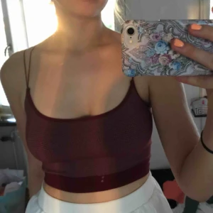  - Kort magtröja Passar bättre S än M!