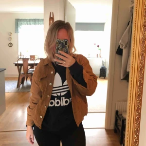  - Från Boohoo, aldrig använd! Bud från 50kr. Köparen står för frakt