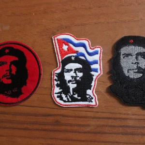  - 3 stycke tygmärke med Che Guevara på, 45kr för alla 3 inkl frakt!! 