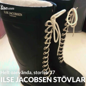  - Snygga oanvända och fodrade stövlar