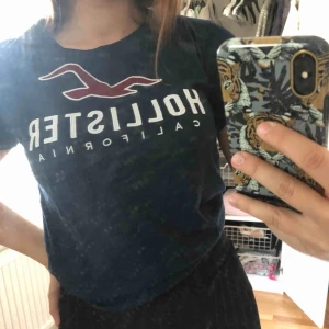  - Snygg tröja från Hollister 