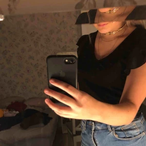  - T-shirt/blus använd fåtal gånger 