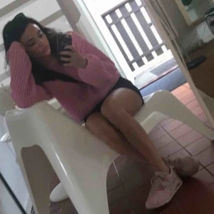  - Säljer mina rosa skor då de är för stora för mig:// Inte använda särskilt mycket så i bra skick🐲 frakt tillkommer💞