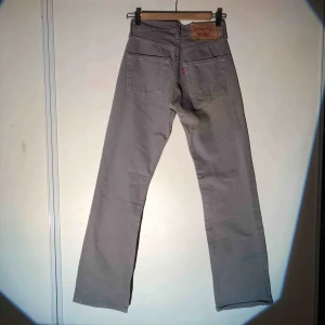  - Levis byxor i nyskick! Straight fit