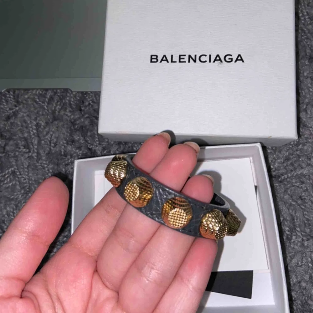 Balenciaga armband, ny skick!. Accessoarer.