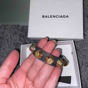  - Balenciaga armband, ny skick!