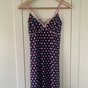 Nattlinne från Peter Alexander  - Fint nattlinne från Peter Alexander. Använd ca två gånger! ✨ Frakt på 20kr tillkommer 💕