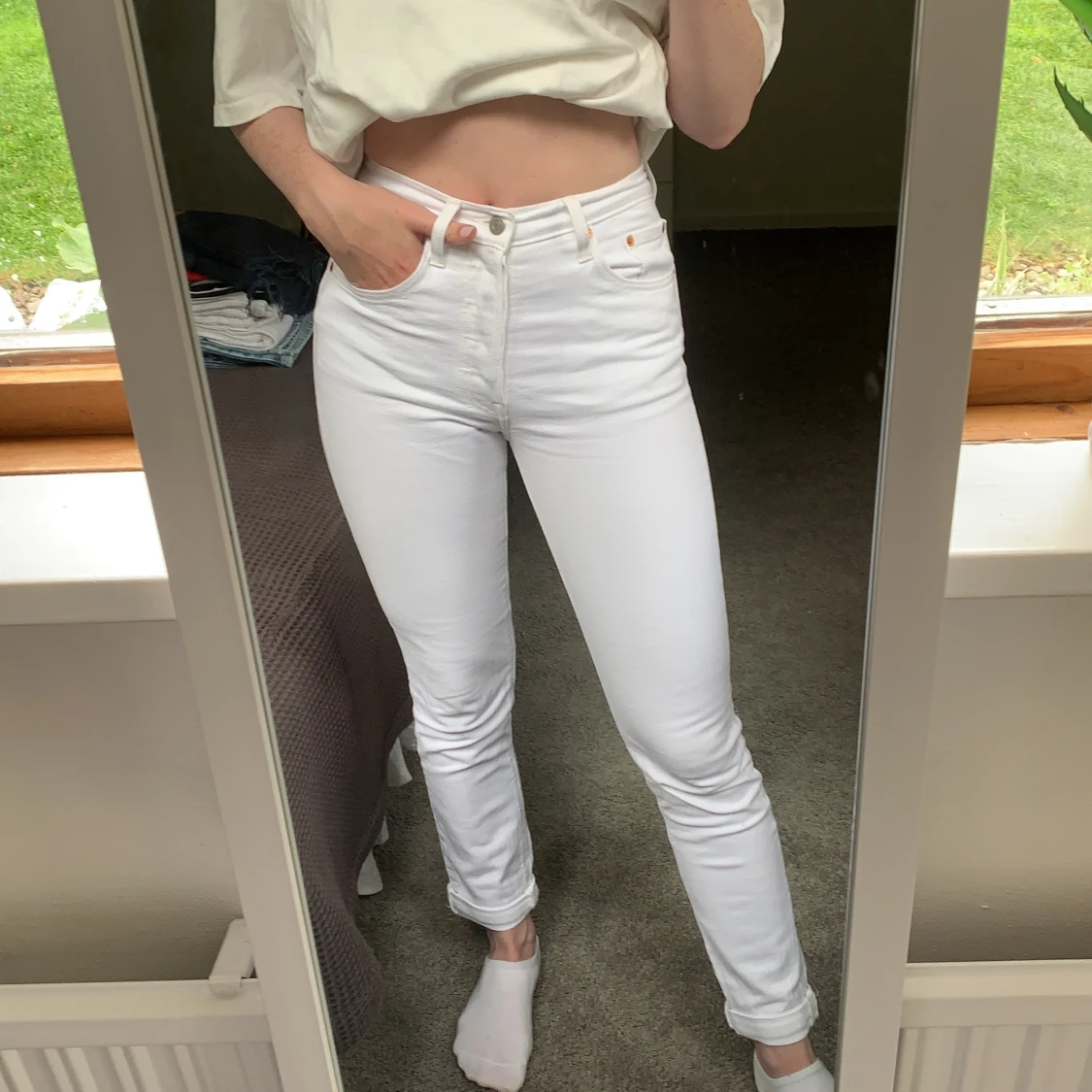 Vita levisjenas - 90