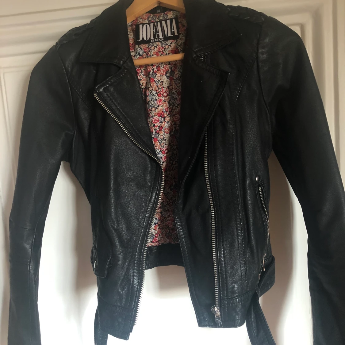 Skinnjacka Jofama by Kenza