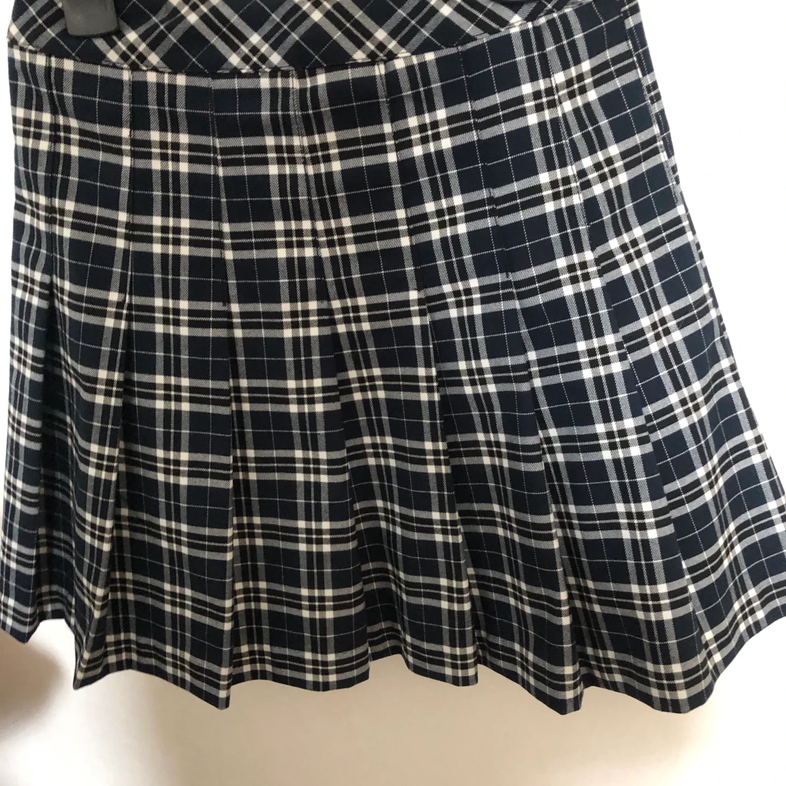 RUTIG TENNISKJOL - 90