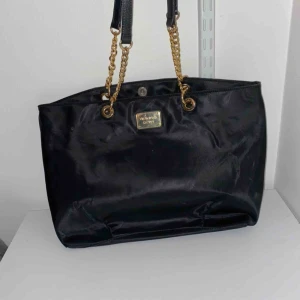  - Victoria’s secret väska. Säljs pga ingen användning