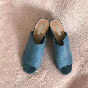 - Snygga skor till sommaren som jag tyvärr inte använder längre. Använda ungefär fem gånger.