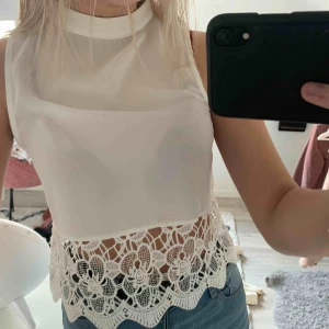  - Fin topp från Bik Bok. Använd några få gånger. Frakten står köparen för☺️