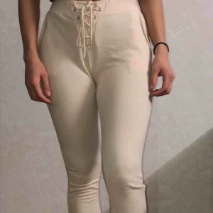  - Mina jättefina mjukis från bikbok. För små därför säljer jag dom.  Aldrig använda.  Storlek xs   Frankt tillkommer 