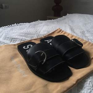 Acne Studios skor  Storlek: 36  Black leather  Super confortable 