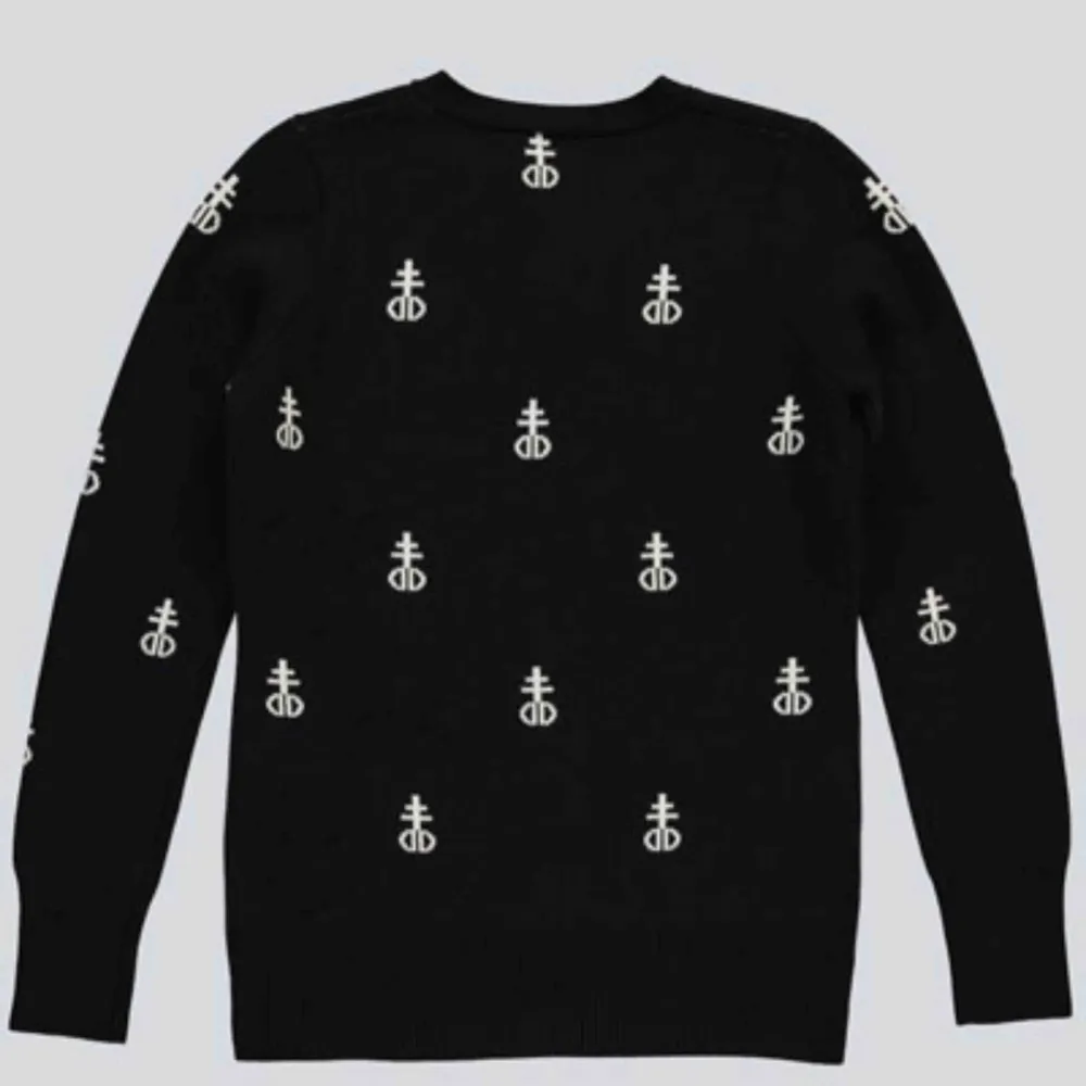Säljer min DROPDEAD blashphemy sweater som inte säljs längre. 🖤 Frakten tillkommer 🖤. Tröjor & Koftor.