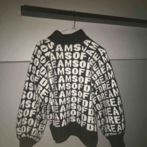  - Snyggaste tröjan nu på vintern👊🥺💗använd ett fåtal ggr