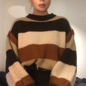  - En jätte fin och mysig tröja från monki. Köparen står för frakt