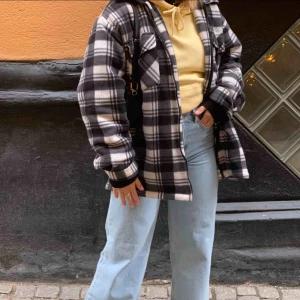  - Teddyfodrad flanelljacka💞 passar XS-L beroende på hur man vill ha den