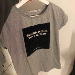  - T-shirt köpt på lager157. Stl S men passar även M. Sparsamt använd och kan mötas upp och frakta
