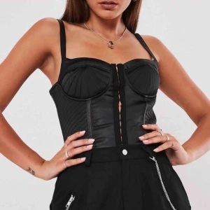  - Body från missguided! Aldrig använt då den var för liten för mig