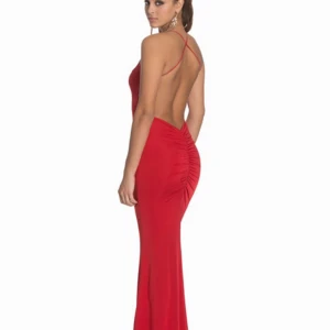  - Röd balklänning från Nelly. Använd 1 gång