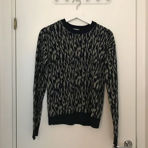  - Tunn stickad tröja från other stories, använd en gång. Köpare betalar eventuell frakt