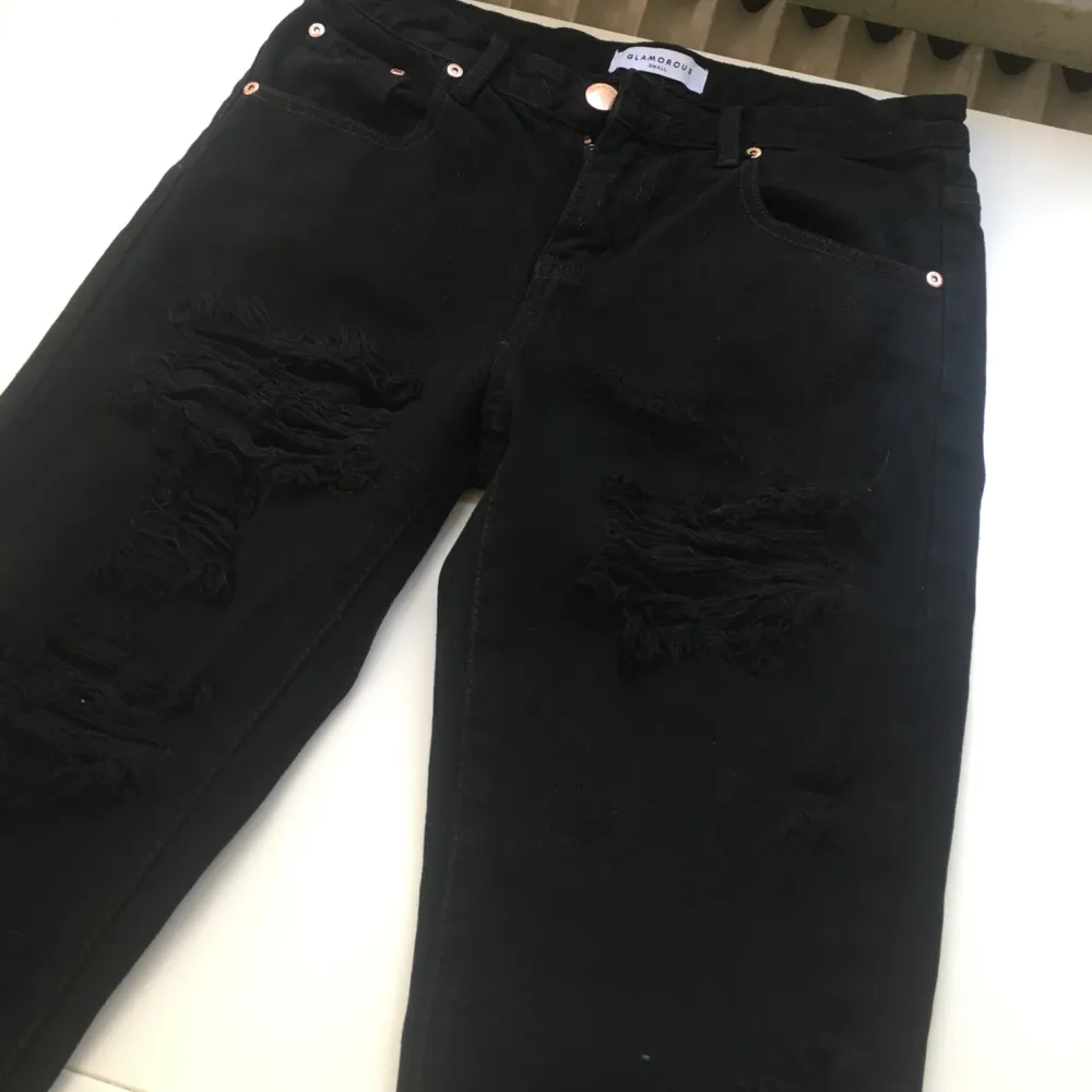 Skitcoola jeans från chiquelle! Passar mig inte längre så kan tyvärr inte skicka bild på. (Frakten ingår!) 🌸. Jeans & Byxor.