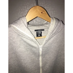  - Bra skick , den kommer inte till användning därför säljer jag den 