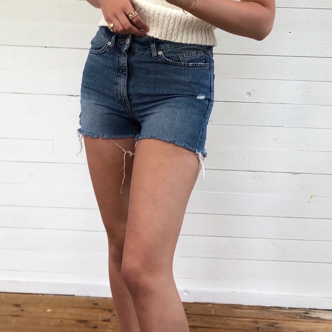 Shorts med slitningar - 90