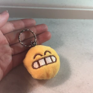 Emoji nyckelring - Ny nyckelring! 20kr inkluderad frakt!