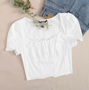 Topp  - En jätte fin top som aldrig är använd pgv jag dubbel beställde denna ❤️ frakt ingår i priset ❤️